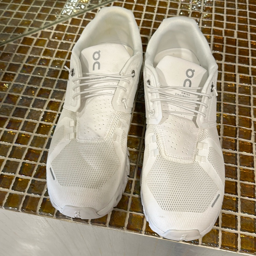 On Cloud sneakers